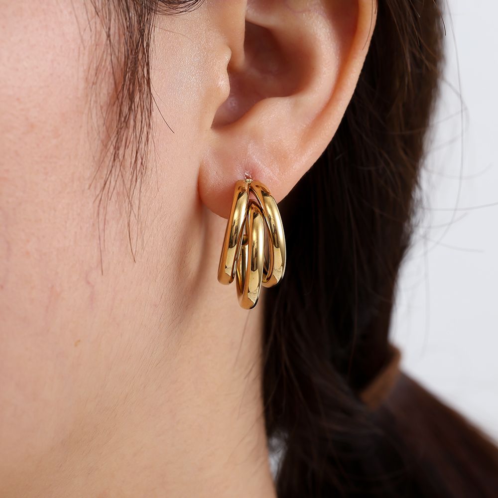 Brincos Argolas Triplas Modernas Banhado a Ouro