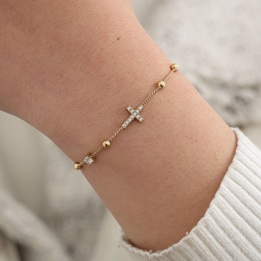 Pulseira de Cruz Cravejada Zircónias e Contas
