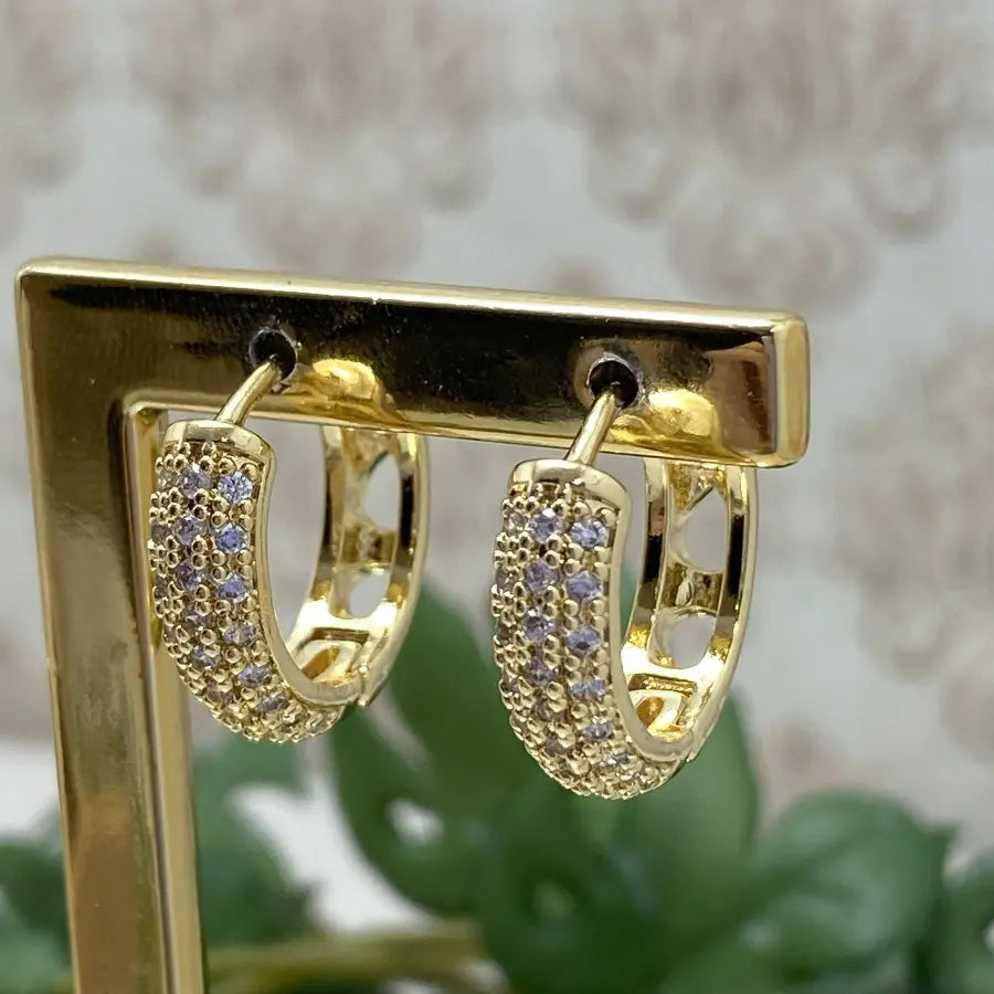 Brinco Argolinha Cravejada Banhada a Ouro