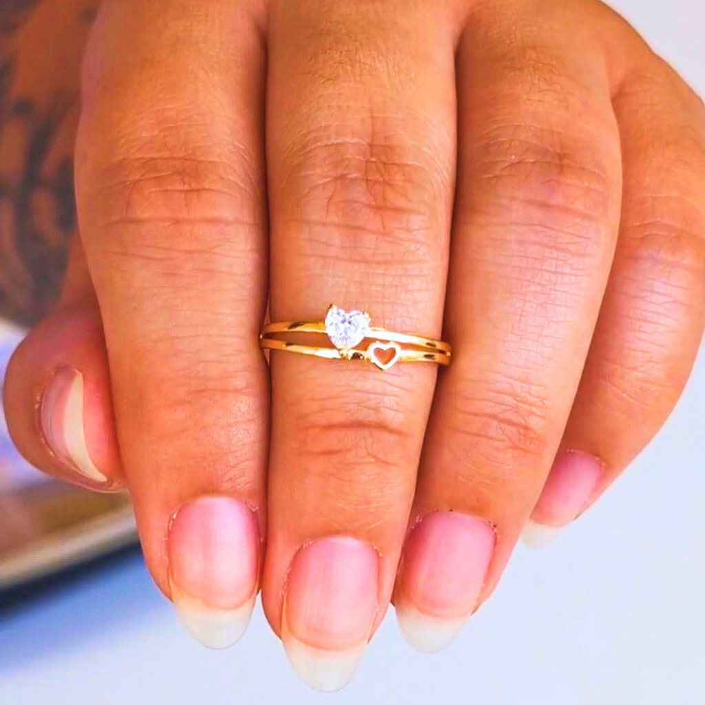 Anel Dourado Duplo Coração com Zircónia