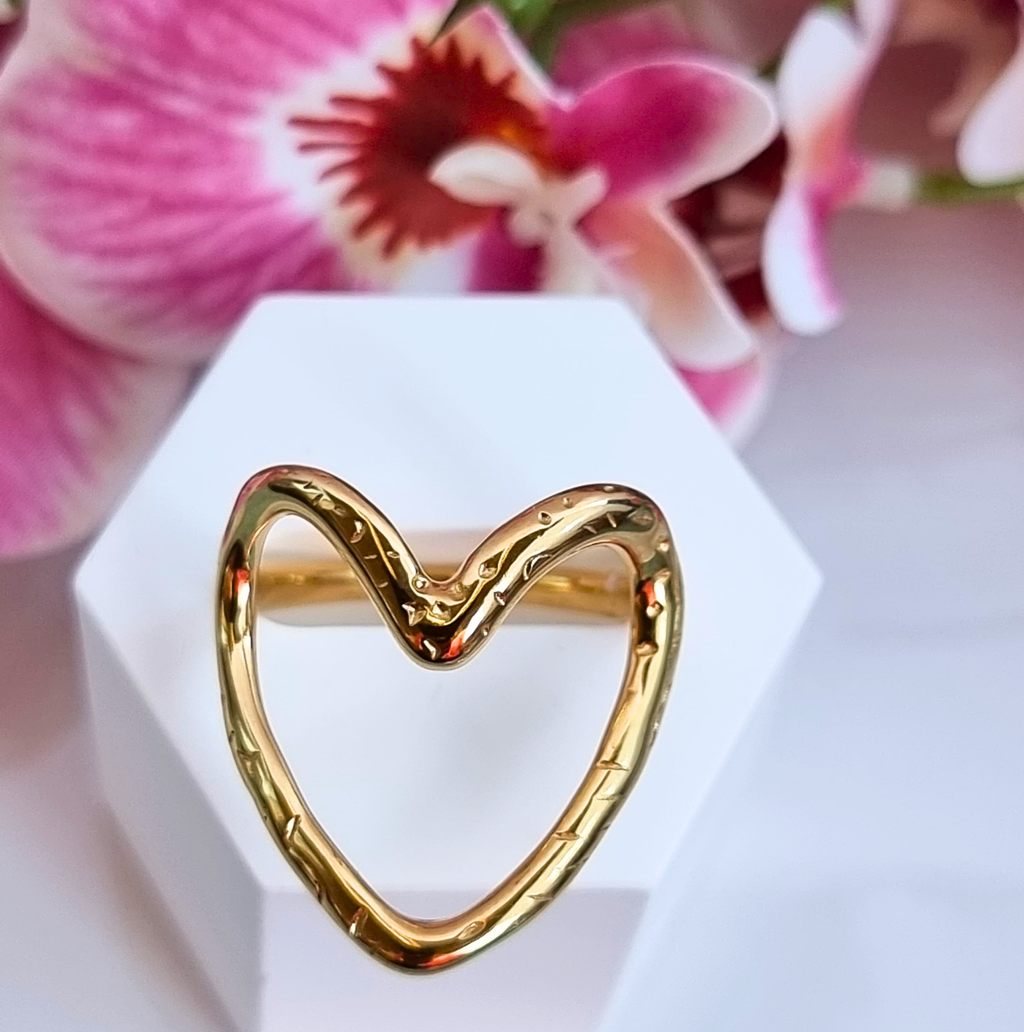 Anel Ajustável Dourado em forma de coração em Aço Inoxidável