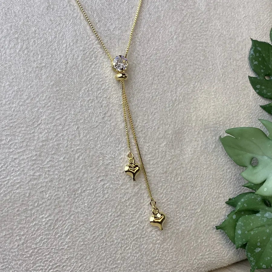 Colar Dourado Gravata Corações com Ponto de Luz