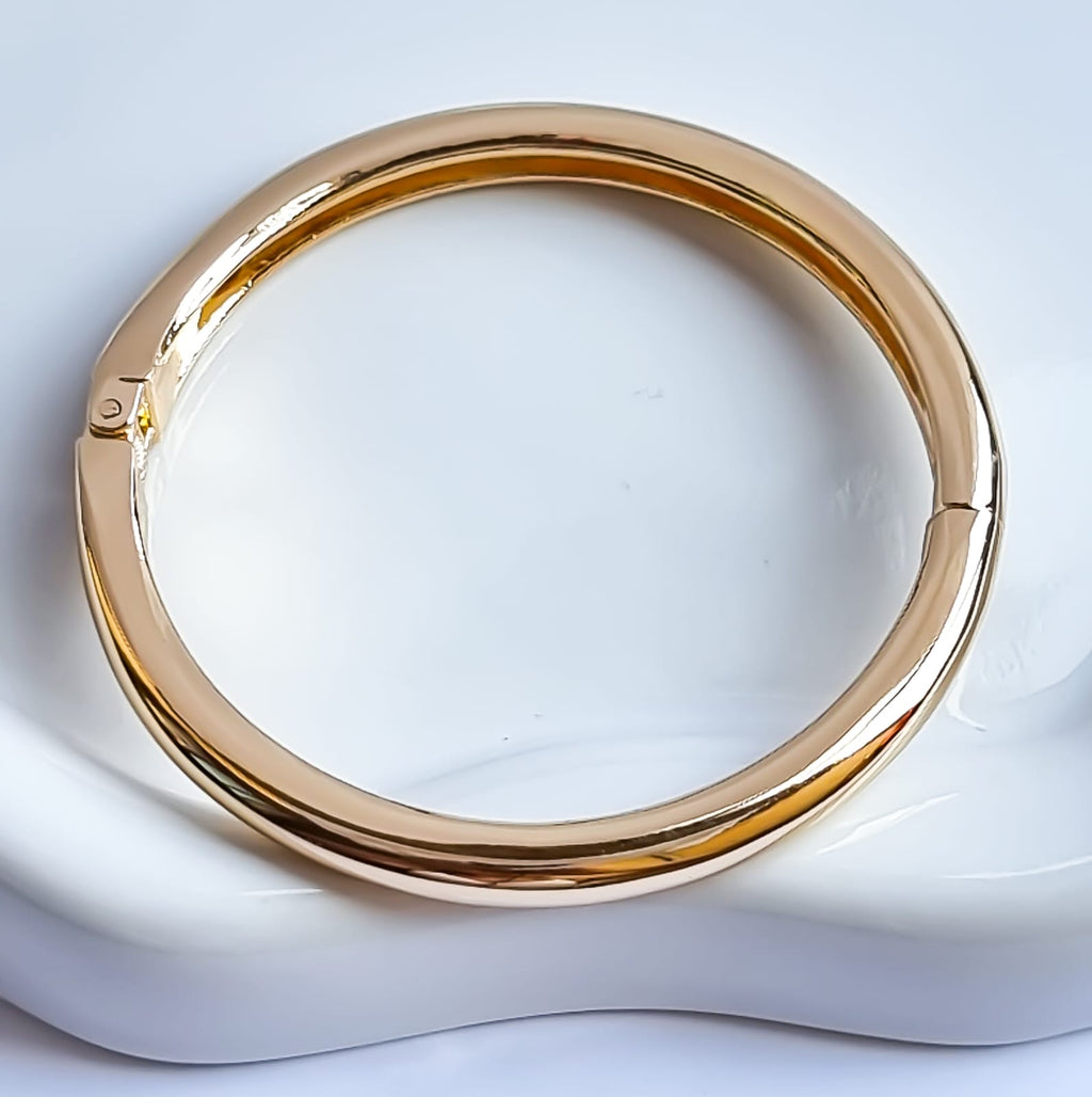 Pulseira Rígida Elegante Banhada a Ouro