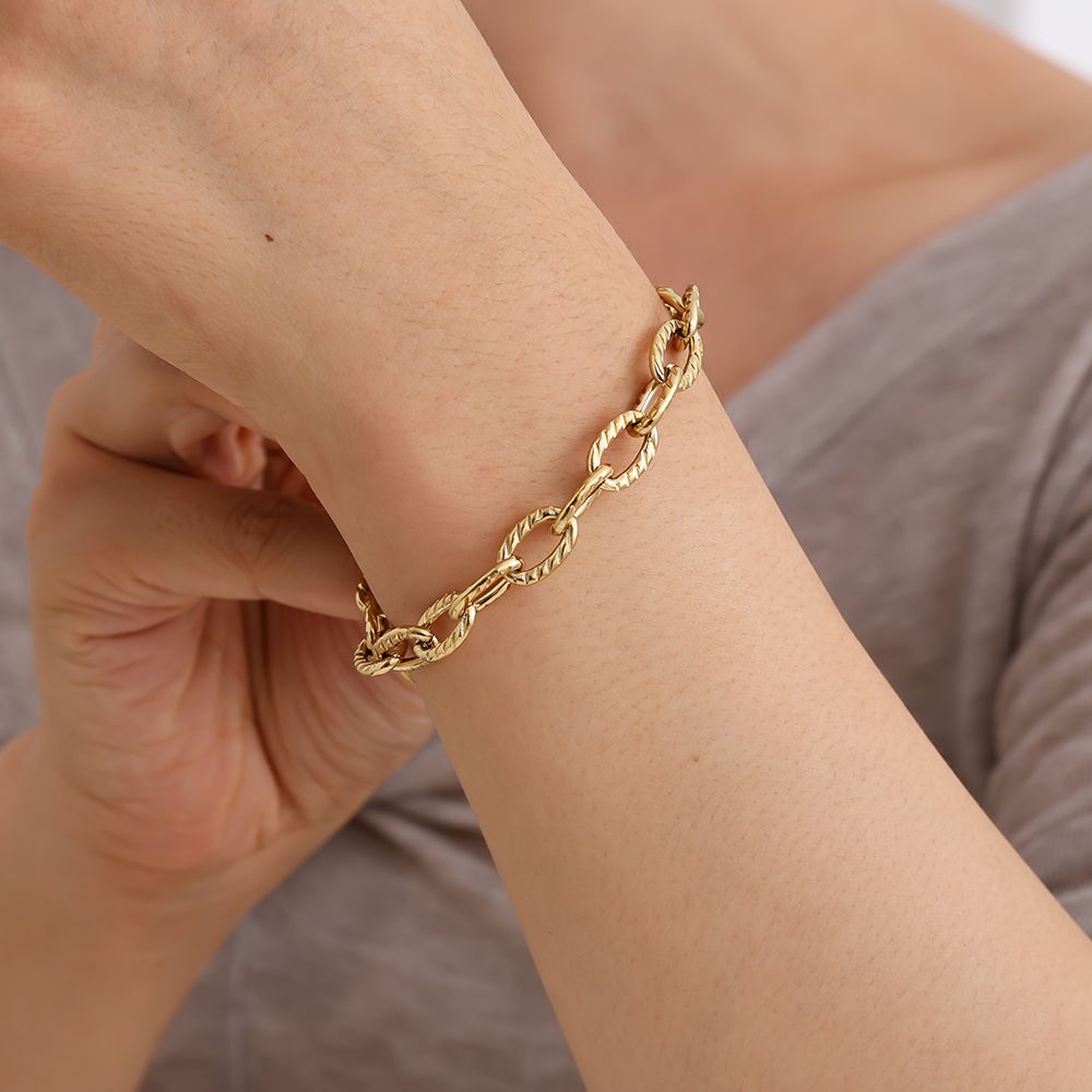 Pulseira Dourada em Elos